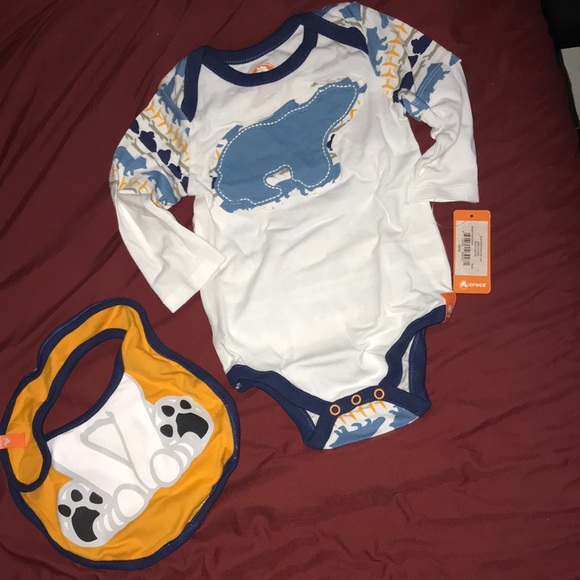 NWT CROCS Bodysuit/Bib Set - Picture 1 of 6